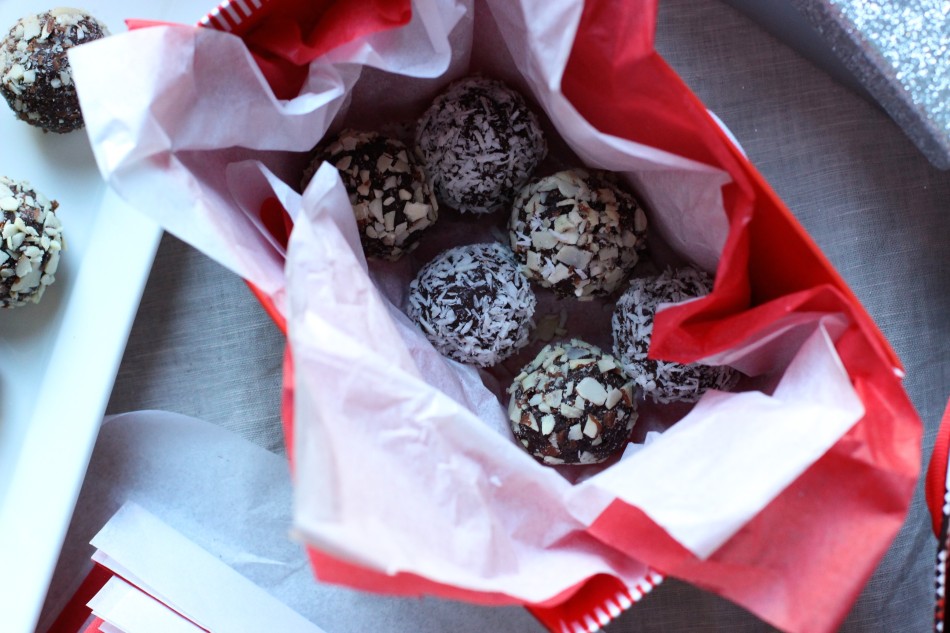 chocolate-truffles-gluten-free-vegan-from-jessicas-kitchen