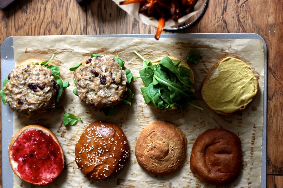 turkey-burgers-carrot-fries-gluten-free-dairy-free-soy-free-from-jessicas-kitchen
