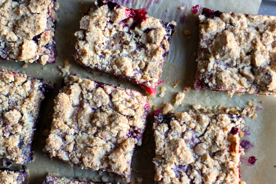strawberry-blueberry-streusel-bars-gluten-free-vegan-from-jessicas-kitchen-blog-2